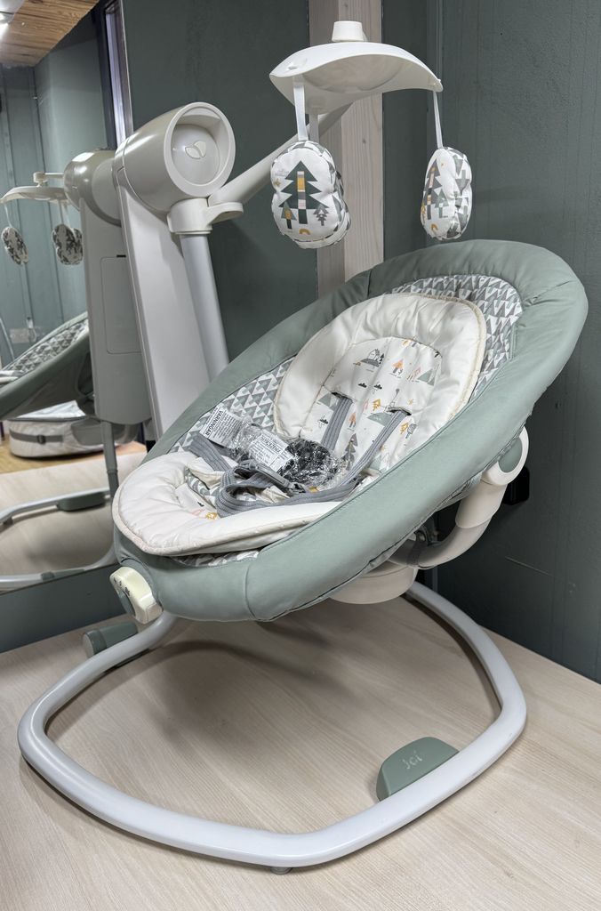 Электрокачели Joie Serina Swivel1