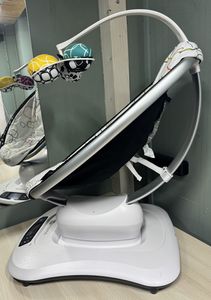 Электронное кресло-качалка 4Moms Mamaroo 4.0 Multi Plush1