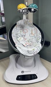 Электронное кресло-качалка 4Moms Mamaroo 4.0 Multi Plush1